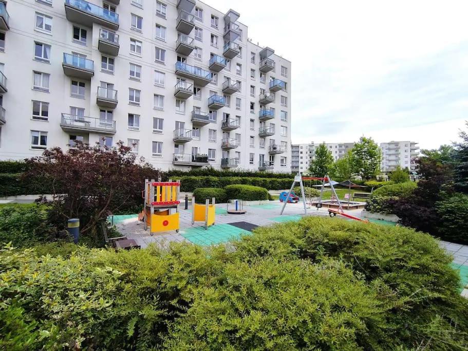 Modern, Spacious With Garage And Balcony * Warsaw
