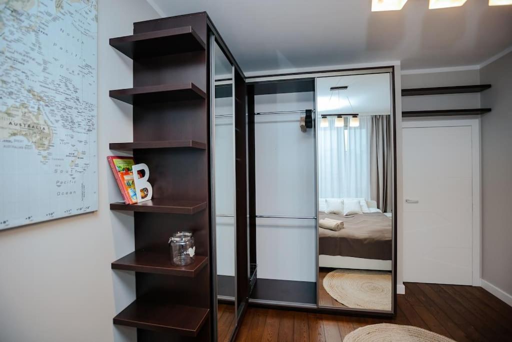 Modern, Spacious With Garage And Balcony * Warsaw